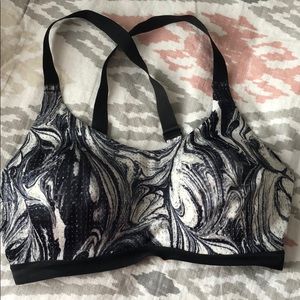 🌟NWOT🌟 Victoria’s Secret Sports Bra 34DD
